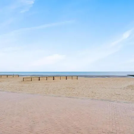 In Near Sea Dike, Cleaning Included Apartament *